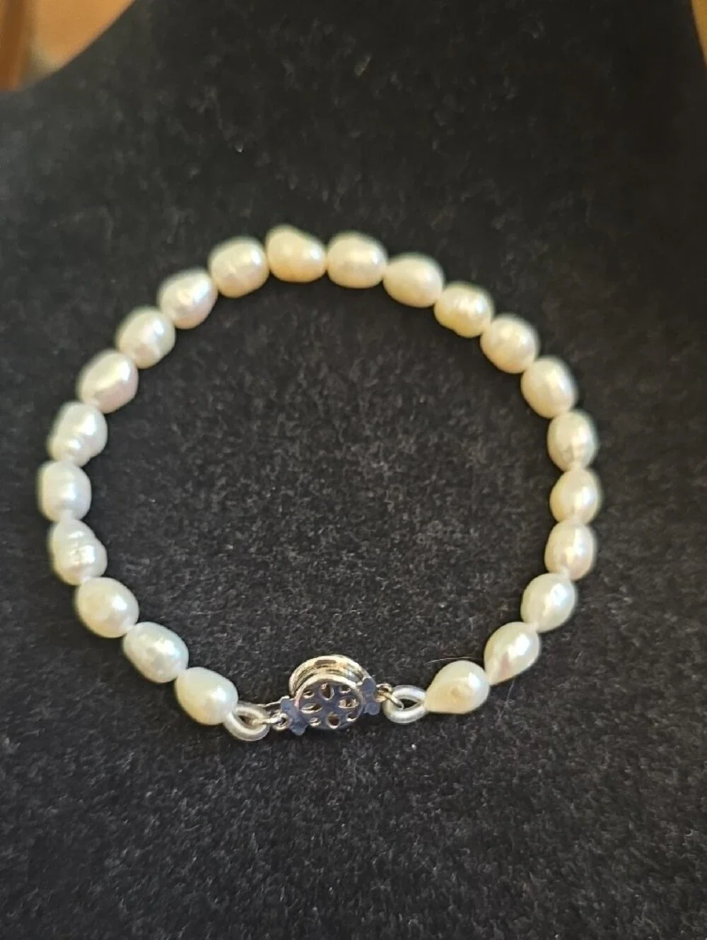 Cultured Freshwater White Pearl Bracelet with Silver Clasp